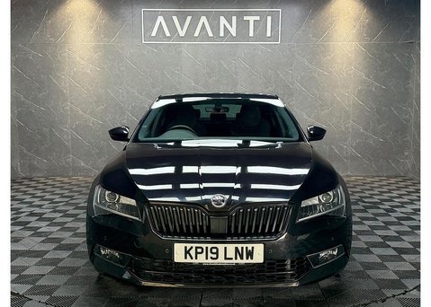 Skoda Superb 2.0 TSI SportLine Hatchback 5dr Petrol DSG 4WD Euro 6 (s/s) (272 ps) 2