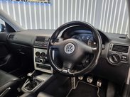 Volkswagen Golf 3.2 R32 Hatchback 3dr Petrol Manual (276 g/km, 240 bhp) 21