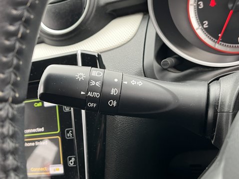 Suzuki Swift 1.0 Boosterjet SZ-T 5dr 23