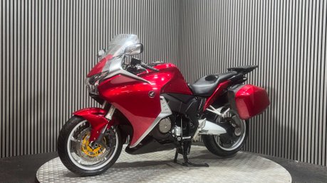 Honda VFR1200F VFR 1200 2014 ONLY 26K LUGGAGE NEW MOT WARRANTY TOURER 5