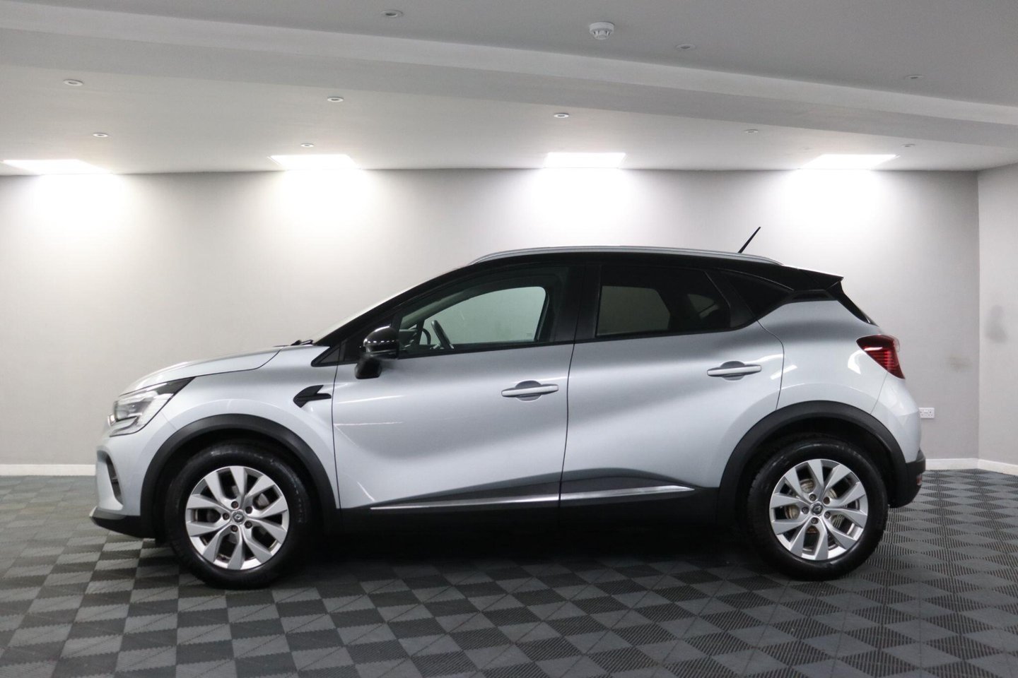2021 Renault Captur — image 21