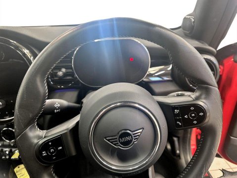 Mini Hatch Cooper SE 32.6kWh Level 3 Hatchback 3dr Electric Auto (184 ps) 13