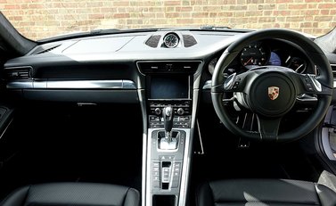 Porsche 911 (991) Carrera 11