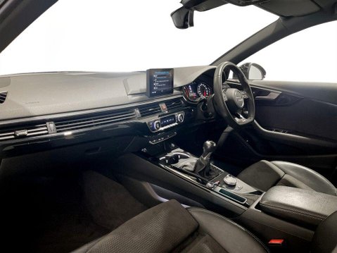 Audi A4 2.0 TFSI 35 Black Edition Saloon 4dr Petrol Manual Euro 6 (s/s) (150 ps) 15