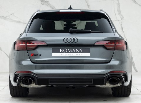 Audi RS4 Avant Carbon Black 5