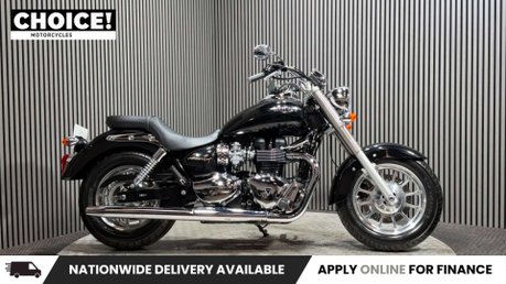 Triumph Bonneville 2011 ONLY 1812 MILES LONG MOT STUNNING CRUISER BIKE 1