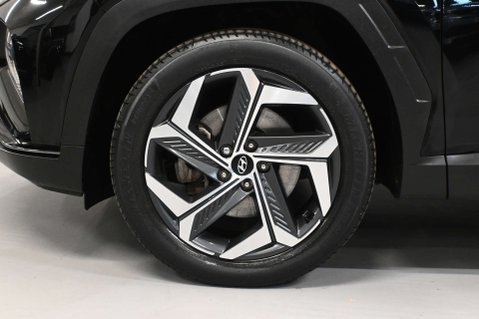 Hyundai TUCSON 1.6 Tucson Premium TGDi HEV Auto 5dr 19