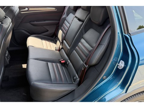 Renault Arkana 1.6 E-TECH Hybrid 145 R.S. Line 5dr Auto 39