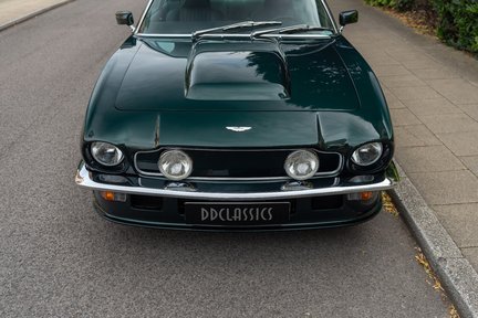 Aston Martin V8 Vantage ”Fliptail” Manual 7