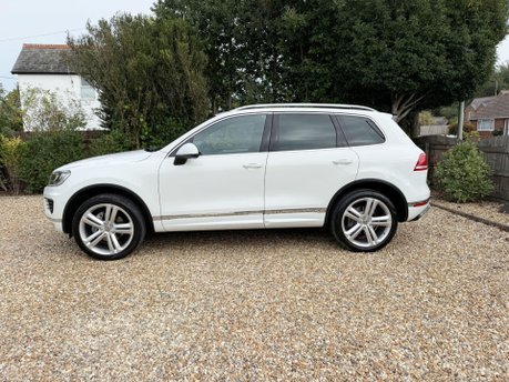 Volkswagen Touareg 3.0 TDI V6 BlueMotion Tech R-Line Tiptronic 4WD Euro 6 (s/s) 5dr 5