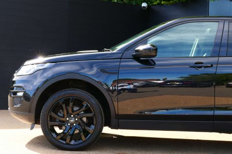Land Rover Discovery Sport 2.0 Discovery Sport Black HSE TD4 Auto 4WD 5dr 10