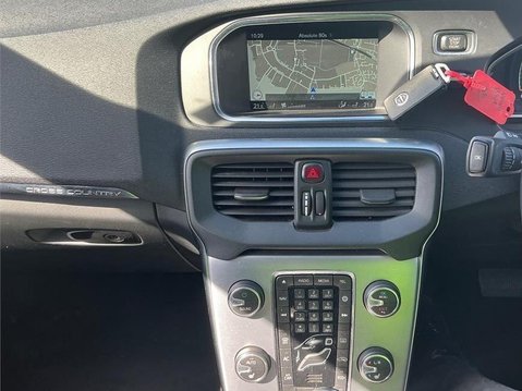 Volvo V40 1.5 T3 Pro Auto Euro 6 (s/s) 5dr 7