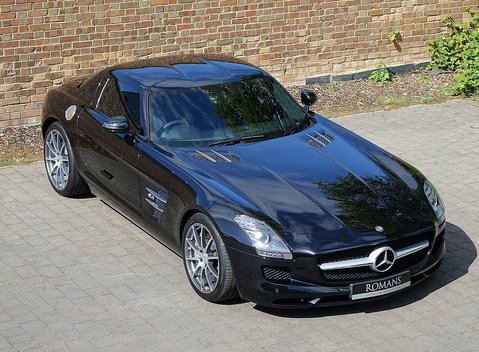 Mercedes-Benz SLS AMG 3