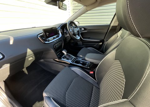 Kia Ceed 1.5T GDi ISG 3 DCT 11