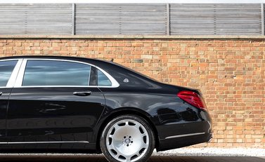 Mercedes-Benz M Class S600 39