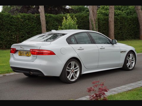 Jaguar XE 2.0i GPF R-Sport Auto Euro 6 (s/s) 4dr 11