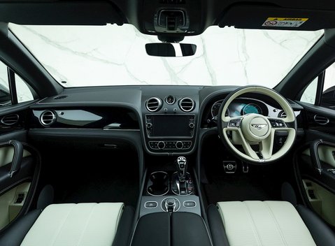 Bentley Bentayga V8 18
