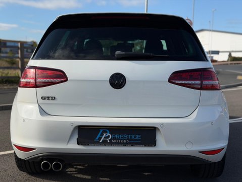 Volkswagen Golf 2.0 TDI BlueMotion Tech GTD Euro 6 (s/s) 5dr 5