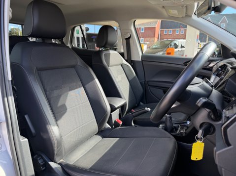 Volkswagen T-Cross BLACK EDITION TSI 3