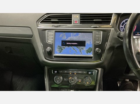 Volkswagen Tiguan 2.0 TDI BlueMotion Tech R-Line DSG 4Motion Euro 6 (s/s) 5dr 4