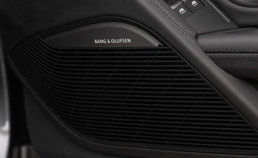 Audi R8 V10 Performance Carbon Black 14