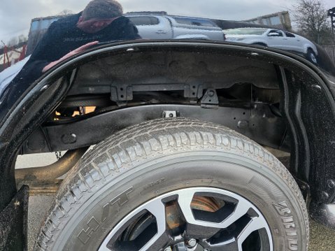 Toyota Hilux INVINCIBLE 4WD D-4D DCB Auto 21