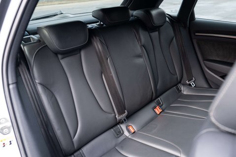 Audi RS3 2.5 RS 3 Sportback TFSI Quattro Semi-Auto 4WD 5dr 6