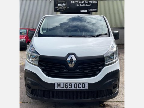 Renault Trafic 1.6 dCi 27 Business SWB Standard Roof Euro 6 5dr 17