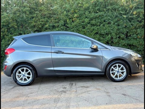 Ford Fiesta 1.0T EcoBoost Zetec Euro 6 (s/s) 3dr 6