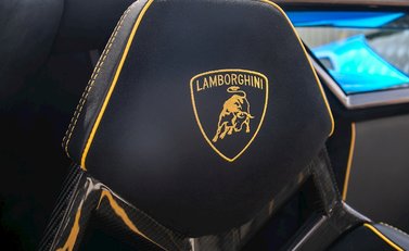 Lamborghini Aventador SV LP750-4 Roadster 22