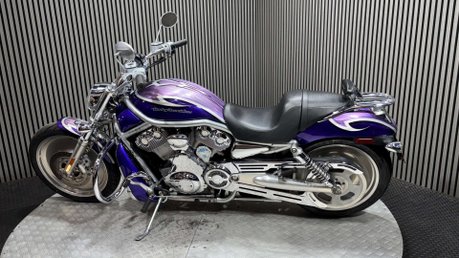 Harley-Davidson V-Rod 1130 2006 24K LONG MOT STUNNING CRUISER CUSTOM BIKE 25