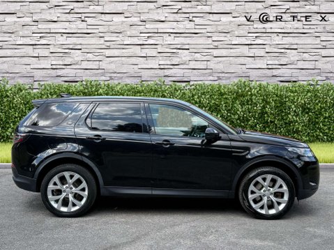 Land Rover Discovery Sport 2.0 Discovery Sport HSE D Auto 4WD 5dr 7