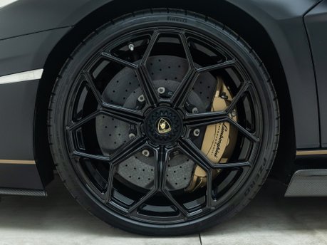 Lamborghini Aventador LP 780-4 ULTIMAE
