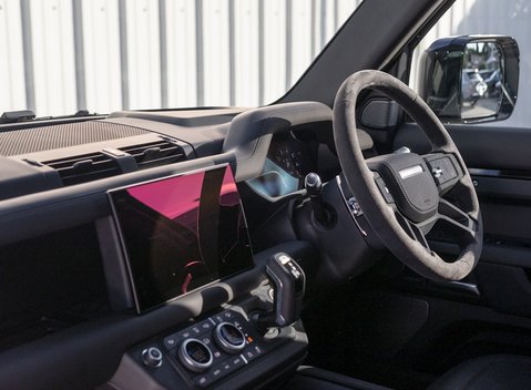 Land Rover Defender 110 V8 17