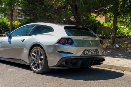 Ferrari GTC4 Lusso T V8 12