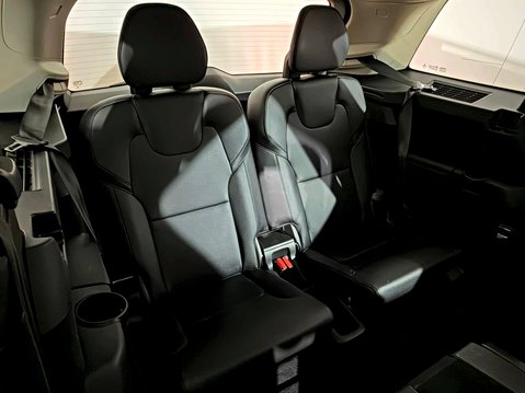 Volvo XC90 D5 POWERPULSE MOMENTUM AWD 23