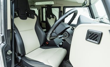 Land Rover Defender 110 Works V8 70th Edition 10