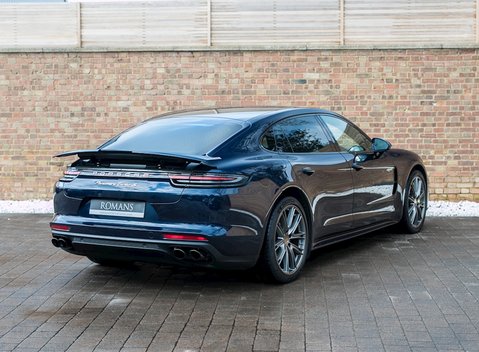 Porsche Panamera Turbo S E-Hybrid Executive 8