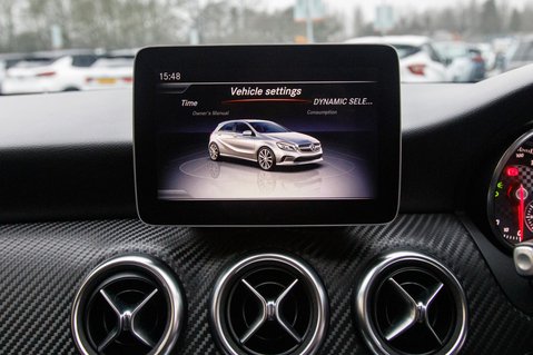 Mercedes-Benz A Class A 200 AMG LINE PREMIUM PLUS 29