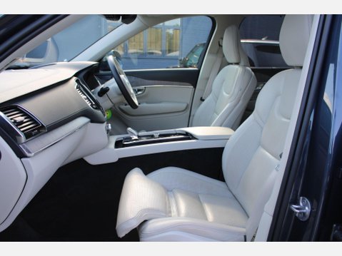 Volvo XC90 B5 INSCRIPTION PRO AWD MHEV 10