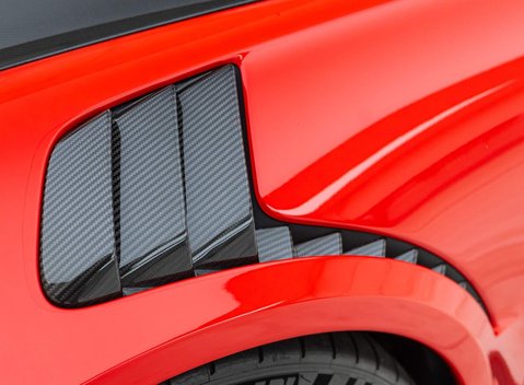 Porsche 911 GT2 RS (991) 33