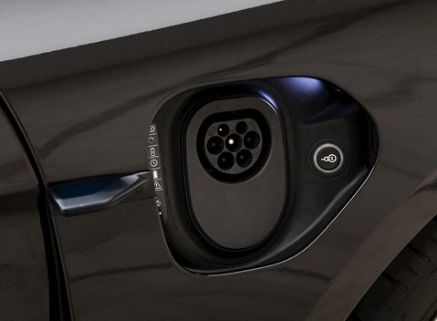 Porsche Taycan Turbo S 30