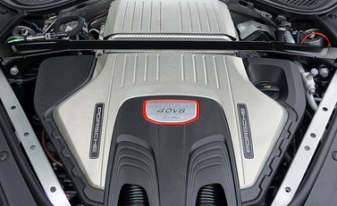 Porsche Panamera Turbo 8