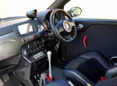 Abarth 695 Biposto 14