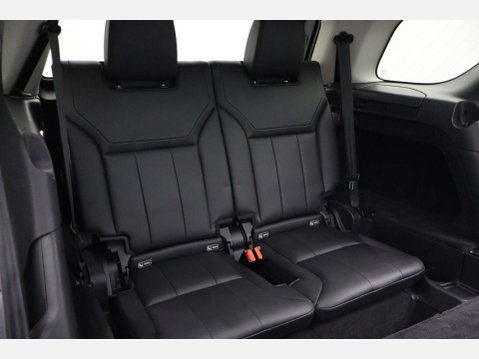 Land Rover Discovery 3.0 Discovery Anniversary Edition SDV6 Auto 4WD 5dr 26