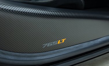 McLaren 765LT Spider 31