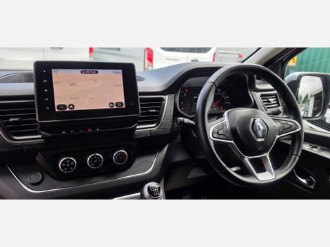 Renault Trafic SPORT LL30 L2 H1 LWB 2.0 DCI 130ps EU6 14