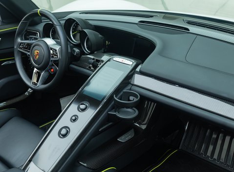 Porsche 918 Spyder 22