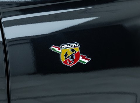 Abarth 695 Competizione 34