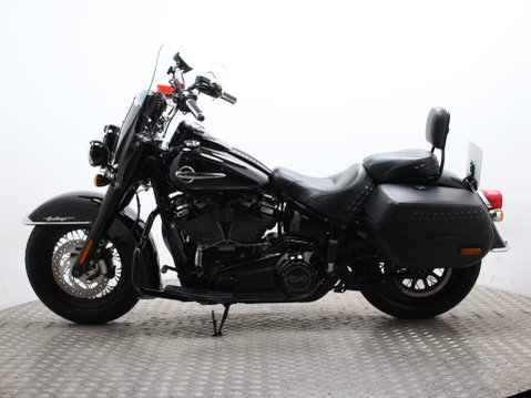 Harley-Davidson Softail Heritage SOFTAIL HERITAGE CLASSIC 114 19 FLHCS 8